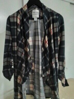 New York Laundry Black, Gray & Cream Plaid Draped Cardigan with Red Accents